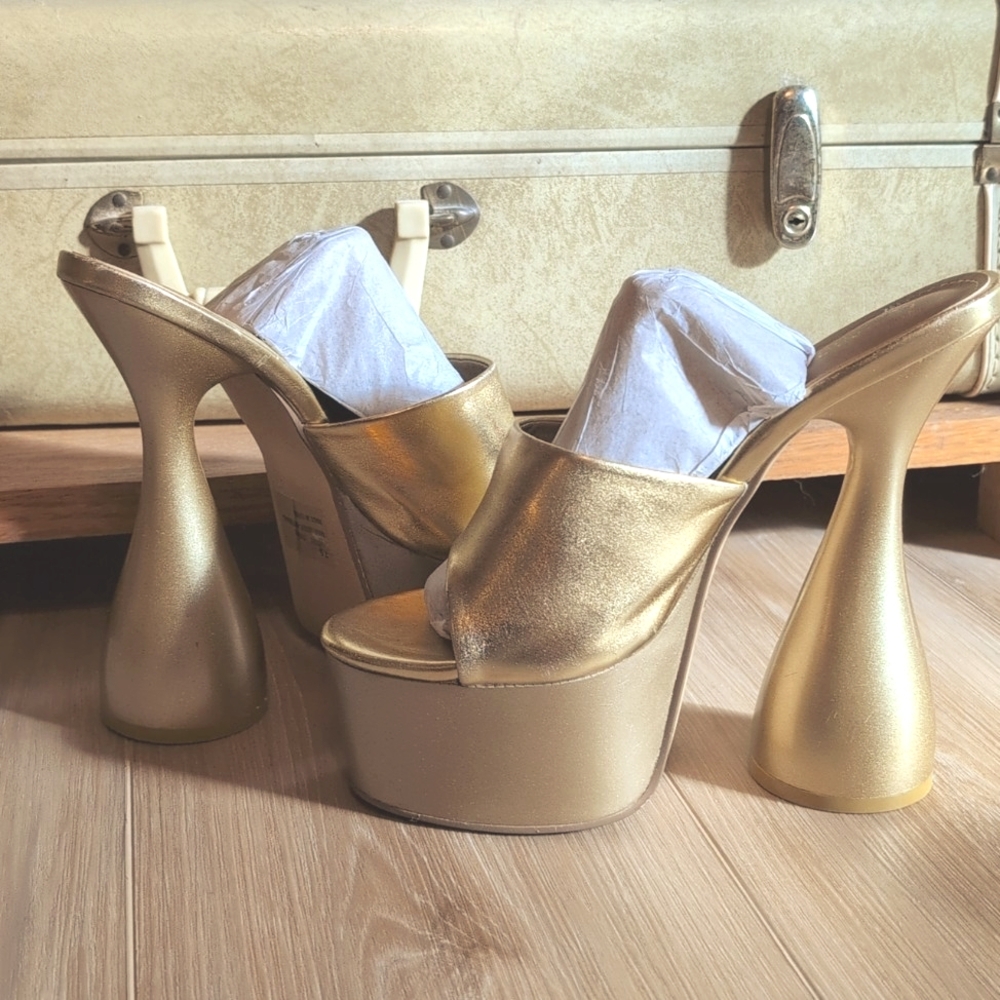 Retro Gold Heels